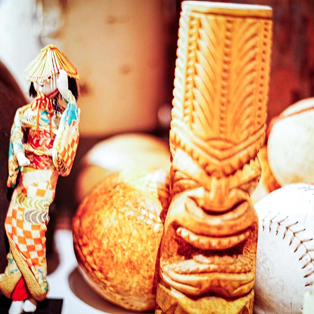 image of artefacts and antiques formerly in the Hale Aloha in Lahaina.